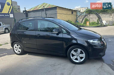 Хэтчбек Volkswagen Golf Plus 2009 в 
