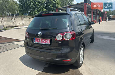 Хэтчбек Volkswagen Golf Plus 2009 в 