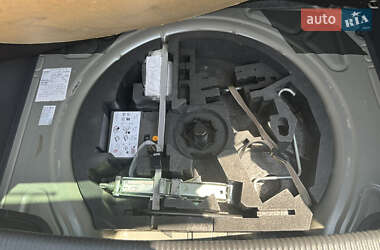 Хэтчбек Volkswagen Golf Plus 2009 в 