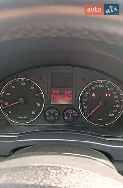 Хэтчбек Volkswagen Golf Plus 2008 в 