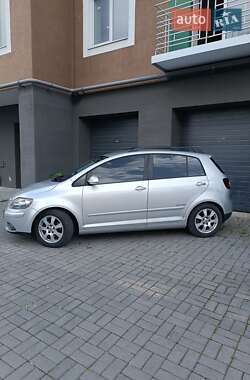Хэтчбек Volkswagen Golf Plus 2008 в 