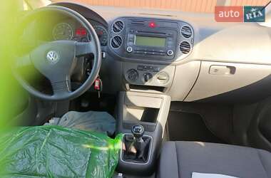 Хэтчбек Volkswagen Golf Plus 2005 в 