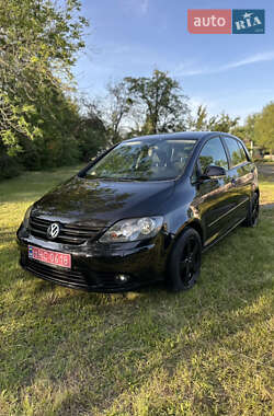 Хэтчбек Volkswagen Golf Plus 2007 в Турийске