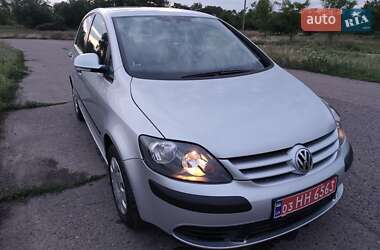 Хэтчбек Volkswagen Golf Plus 2005 в 