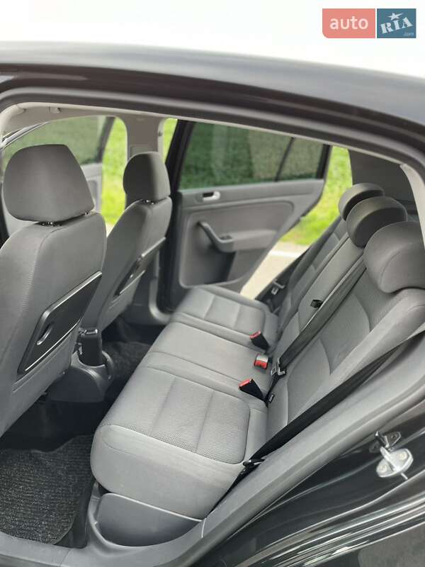 Хетчбек Volkswagen Golf Plus 2006 в Ромнах