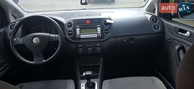 Хэтчбек Volkswagen Golf Plus 2006 в Черновцах