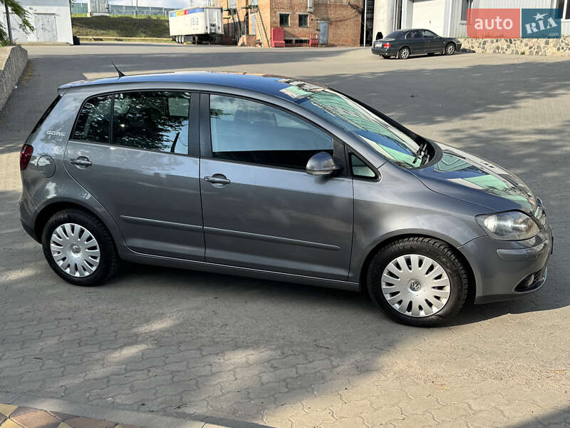 Хэтчбек Volkswagen Golf Plus 2008 в Великой Багачке