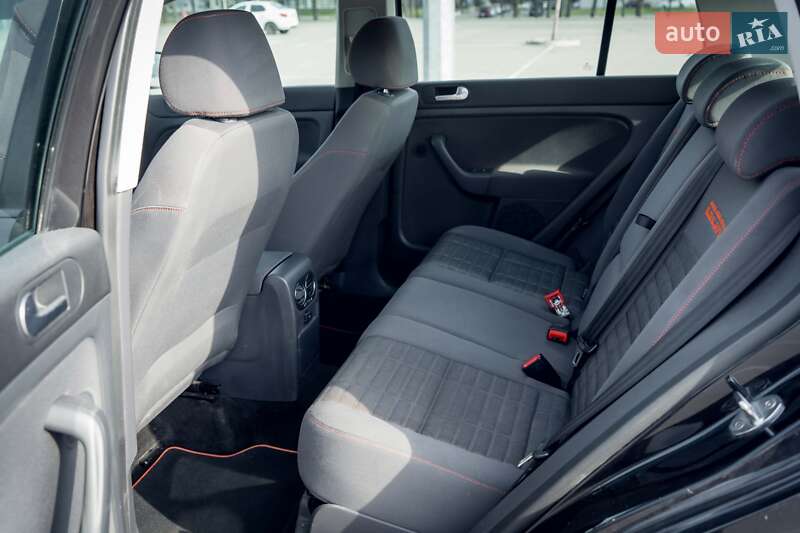 Хэтчбек Volkswagen Golf Plus 2006 в Киеве
