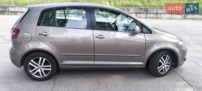 Хетчбек Volkswagen Golf Plus 2009 в Запоріжжі