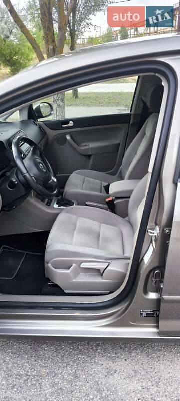 Хетчбек Volkswagen Golf Plus 2009 в Запоріжжі