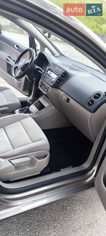 Хетчбек Volkswagen Golf Plus 2009 в Запоріжжі