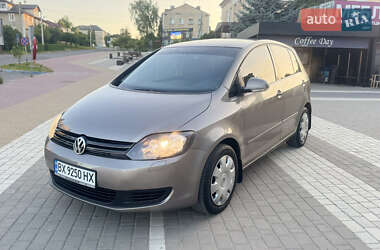 Хэтчбек Volkswagen Golf Plus 2011 в Новой Ушице