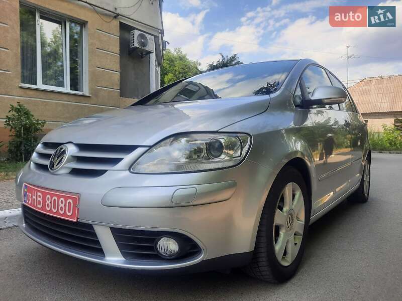 Хэтчбек Volkswagen Golf Plus 2008 в 
