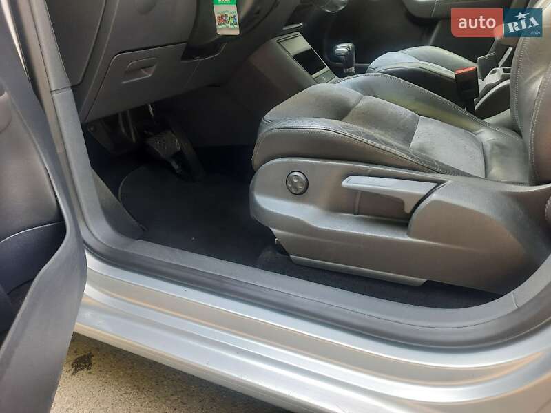 Хетчбек Volkswagen Golf Plus 2008 в Києві