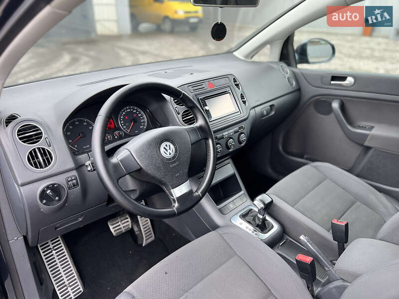 Хетчбек Volkswagen Golf Plus 2008 в Старокостянтинові
