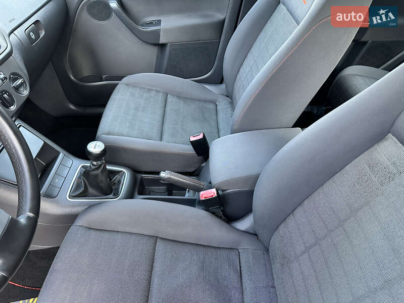 Хэтчбек Volkswagen Golf Plus 2006 в Виннице