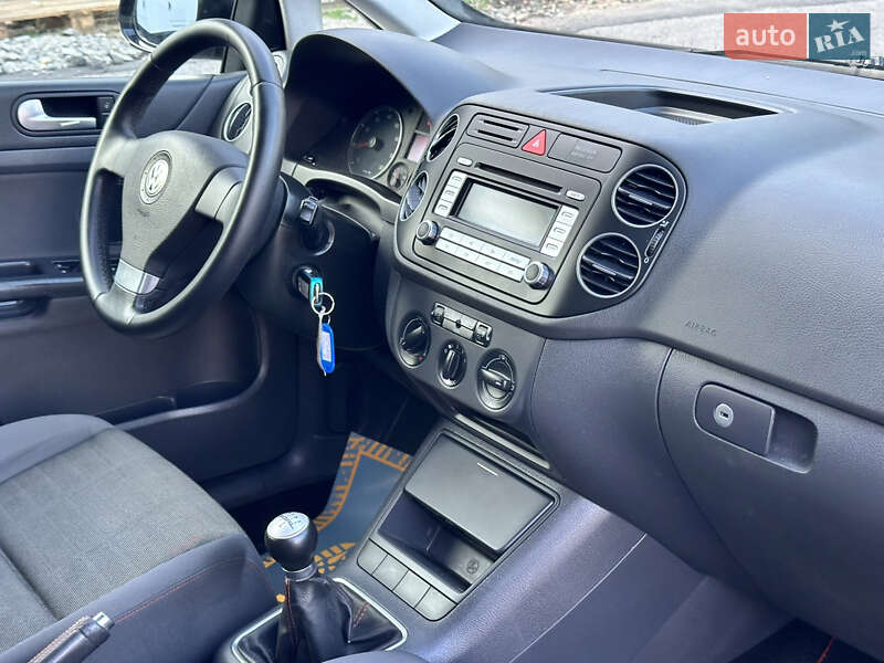 Хэтчбек Volkswagen Golf Plus 2006 в Виннице