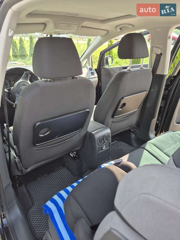 Хетчбек Volkswagen Golf Plus 2009 в Львові