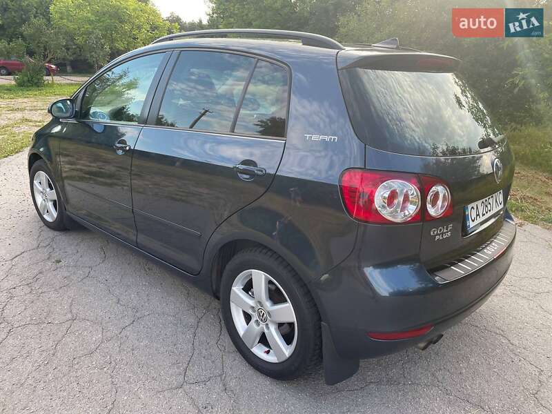 Хетчбек Volkswagen Golf Plus 2010 в Чорнобаї