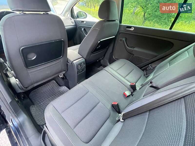 Хетчбек Volkswagen Golf Plus 2010 в Чорнобаї