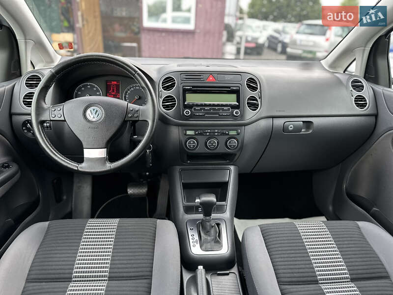 Хэтчбек Volkswagen Golf Plus 2008 в Староконстантинове
