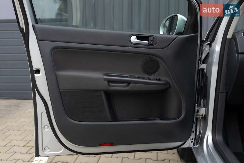 Хэтчбек Volkswagen Golf Plus 2008 в Луцке фото 18 Хэтчбек Volkswagen Golf Plus 2008 в Луцке