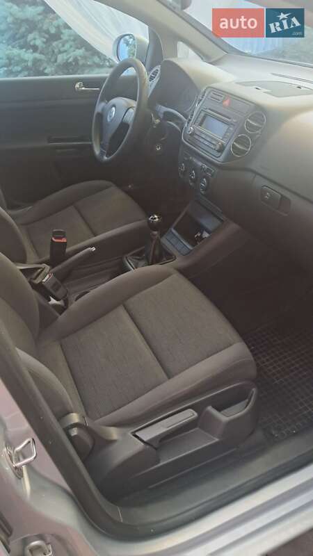 Хетчбек Volkswagen Golf Plus 2005 в Запоріжжі