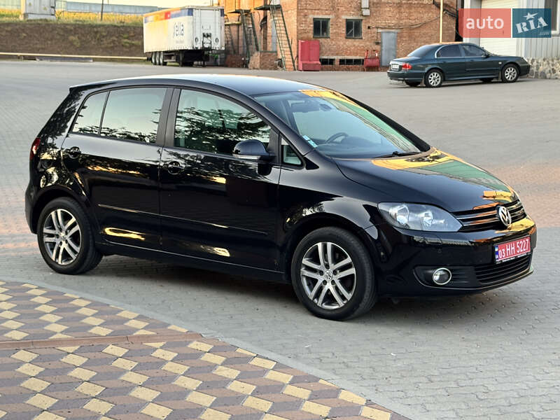 Хетчбек Volkswagen Golf Plus 2010 в Великій Багачці