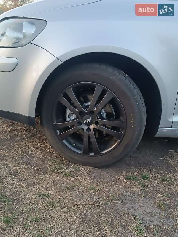 Хэтчбек Volkswagen Golf Plus 2006 в Чернигове
