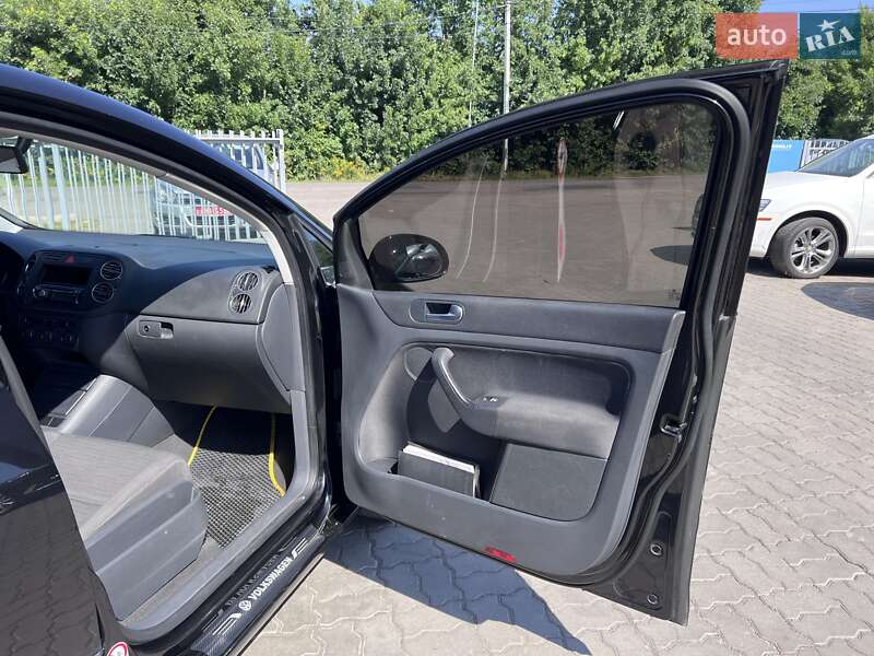 Хетчбек Volkswagen Golf Plus 2006 в Нововолинську