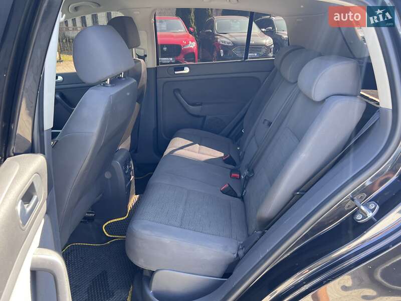 Хетчбек Volkswagen Golf Plus 2006 в Нововолинську