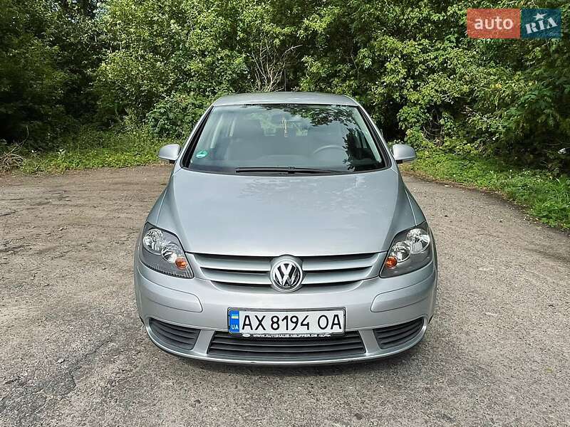 Хетчбек Volkswagen Golf Plus 2005 в Краснограді