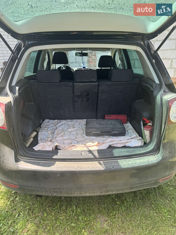 Хэтчбек Volkswagen Golf Plus 2010 в Турийске