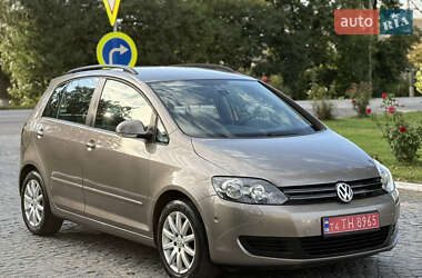 Хэтчбек Volkswagen Golf Plus 2009 в Староконстантинове