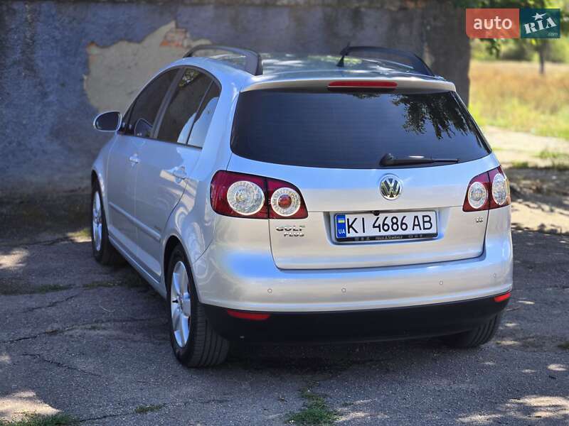 Хэтчбек Volkswagen Golf Plus 2008 в Еланце