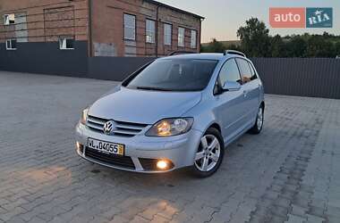 Хэтчбек Volkswagen Golf Plus 2008 в Нововолынске