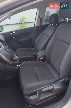 Хэтчбек Volkswagen Golf Plus 2011 в 