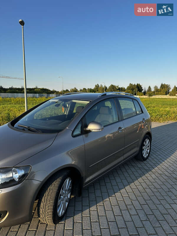 Хэтчбек Volkswagen Golf Plus 2010 в Львове