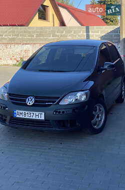 Хетчбек Volkswagen Golf Plus 2005 в Малині