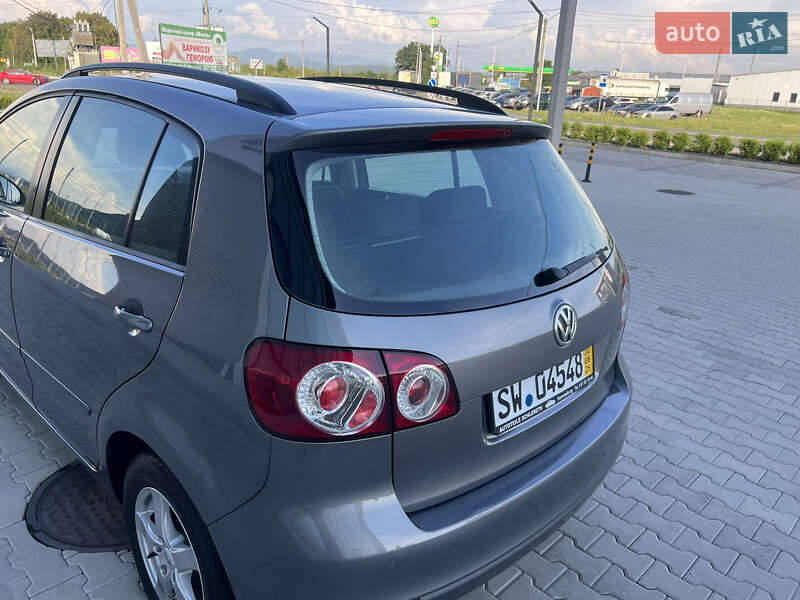 Хетчбек Volkswagen Golf Plus 2010 в Хусті