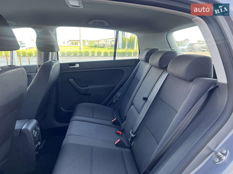 Хетчбек Volkswagen Golf Plus 2010 в Хусті