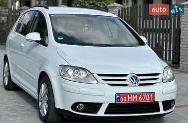 Хэтчбек Volkswagen Golf Plus 2008 в Староконстантинове