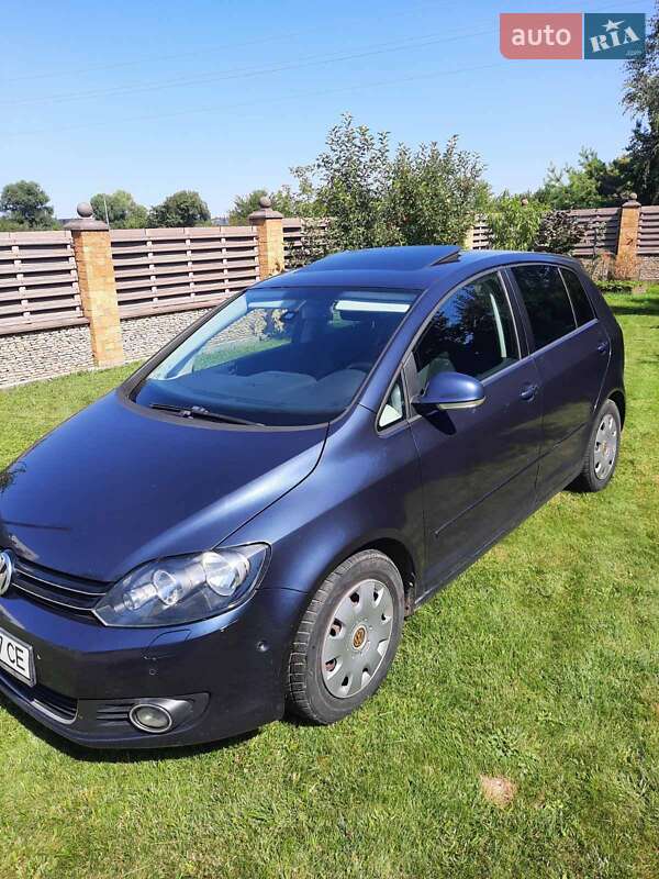 Хэтчбек Volkswagen Golf Plus 2012 в Дубно