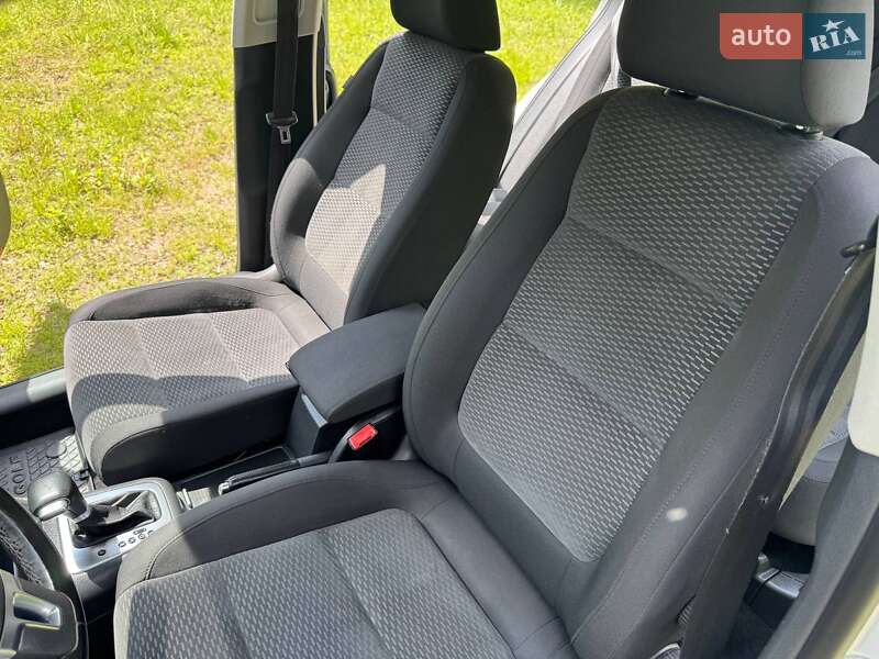 Хэтчбек Volkswagen Golf Plus 2010 в Полтаве фото 55 Хэтчбек Volkswagen Golf Plus 2010 в Полтаве