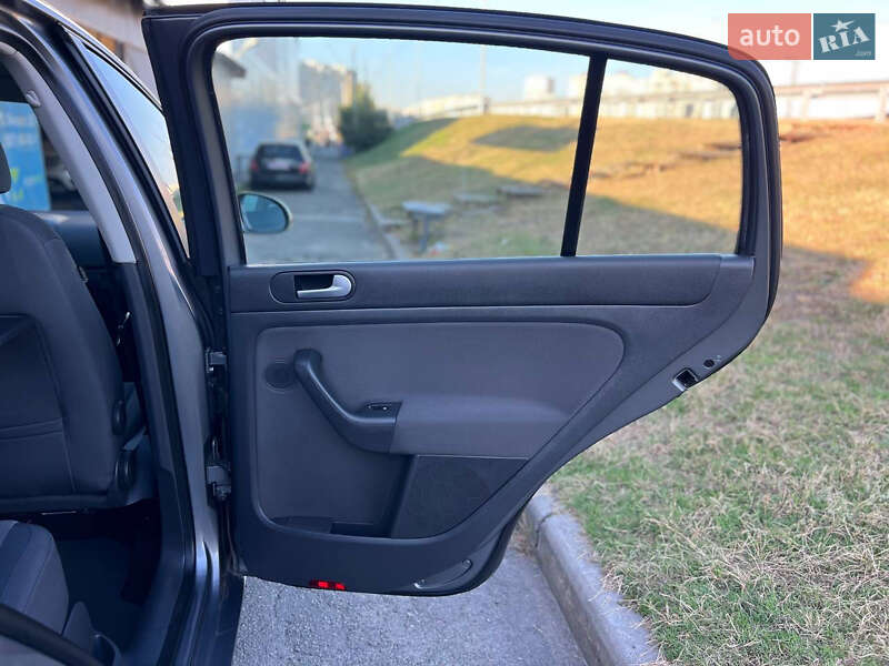 Хэтчбек Volkswagen Golf Plus 2008 в Киеве фото 29 Хэтчбек Volkswagen Golf Plus 2008 в Киеве