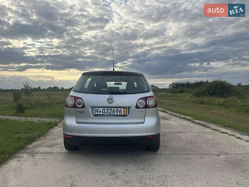 Хетчбек Volkswagen Golf Plus 2007 в Сарнах