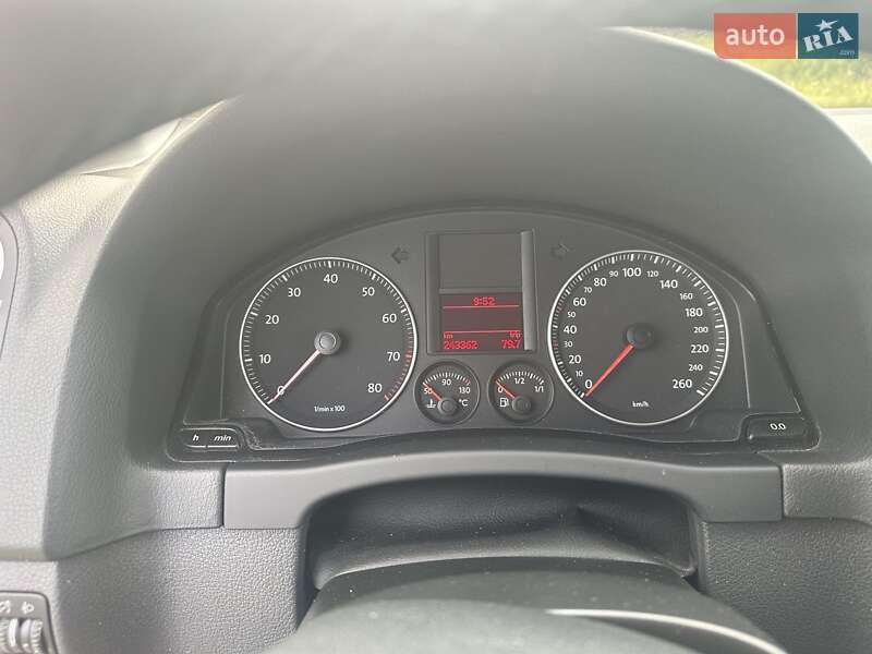 Хетчбек Volkswagen Golf Plus 2007 в Сарнах