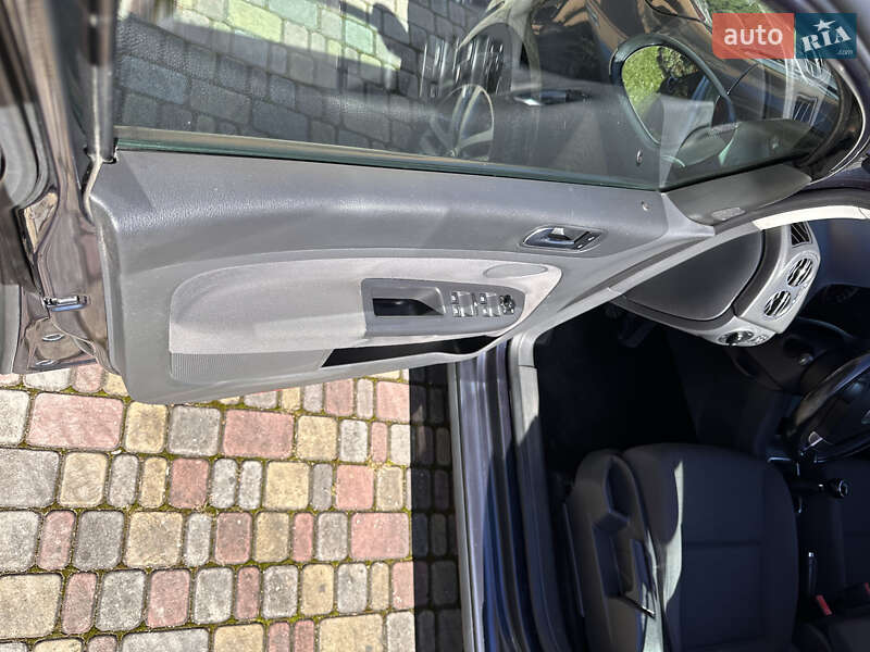 Хэтчбек Volkswagen Golf Plus 2009 в Дрогобыче