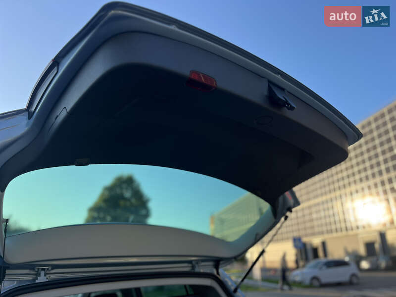 Хетчбек Volkswagen Golf Plus 2008 в Луцьку фото 13 Хетчбек Volkswagen Golf Plus 2008 в Луцьку