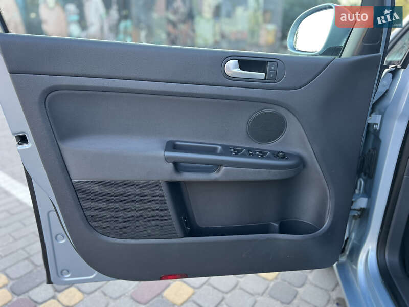 Хетчбек Volkswagen Golf Plus 2008 в Луцьку фото 17 Хетчбек Volkswagen Golf Plus 2008 в Луцьку